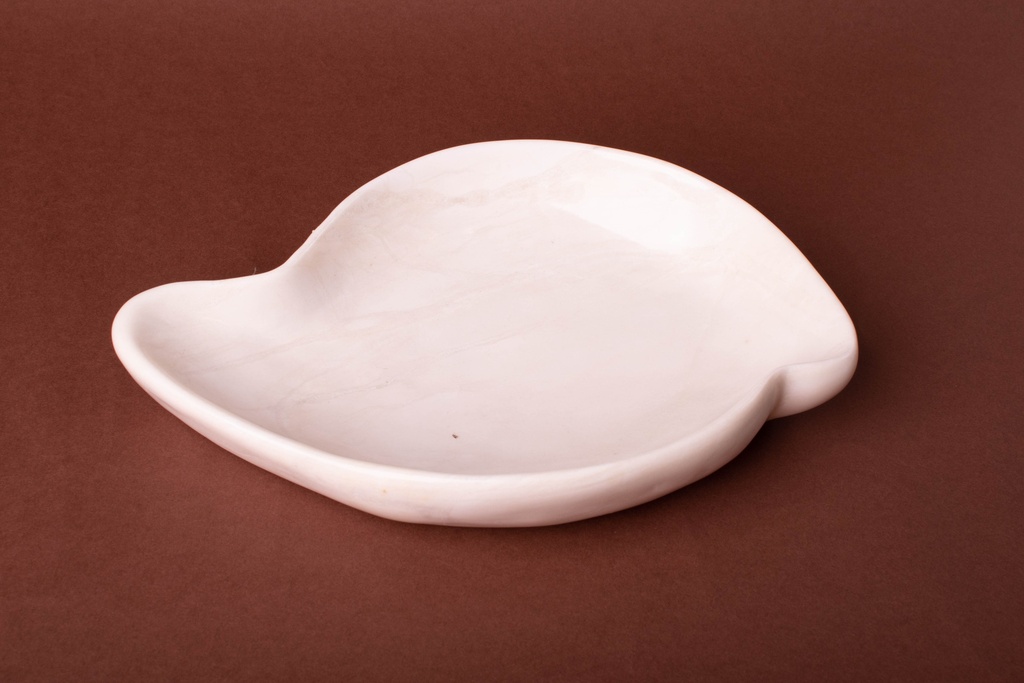 Talla Vasija corazón blanco 01